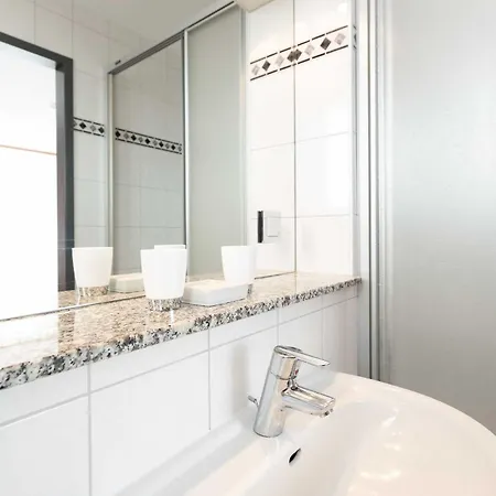 Haus Koebesine 23 فندق